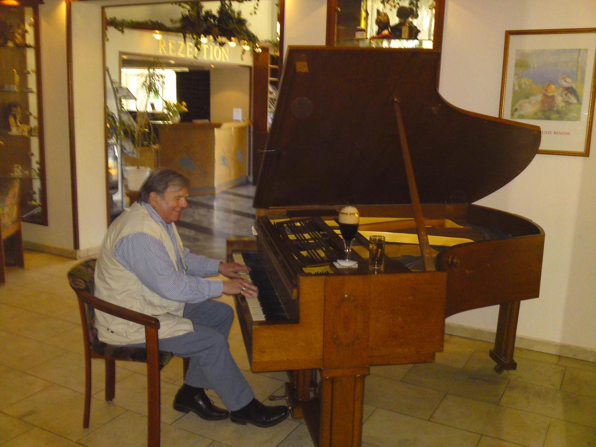 Hotel Reifenstein Kleinbartloff Luaran gambar